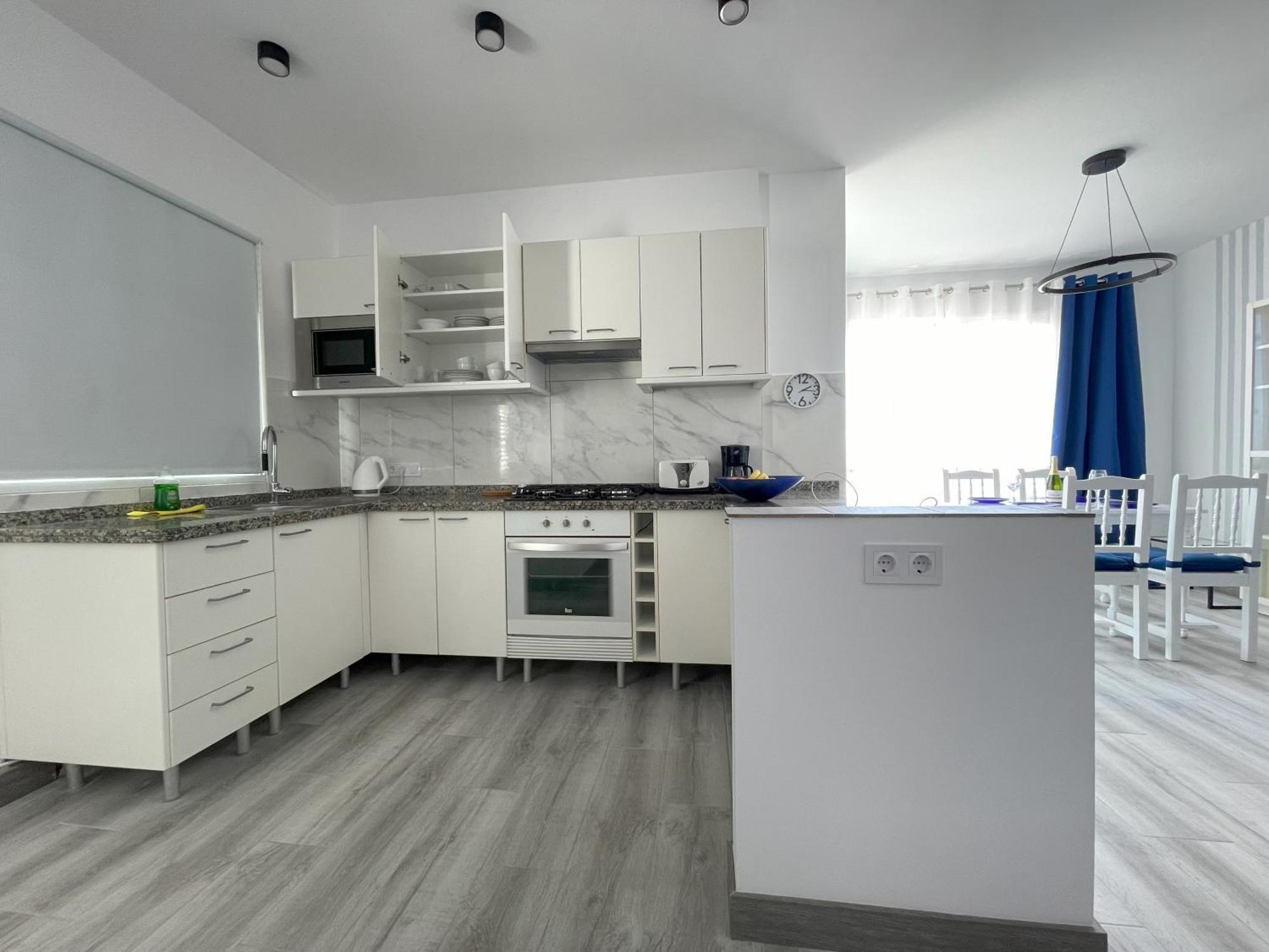 Newly Renovated Apartment With 2 Terrace, 2 Bedroom, 5Min Beach Пуерто-де-Сантьяго Екстер'єр фото